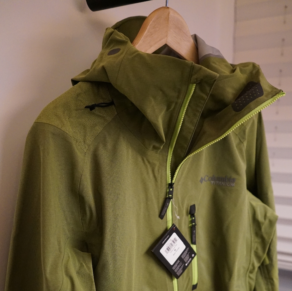 Columbia Powder Chute Shell - Picture 1 of 6